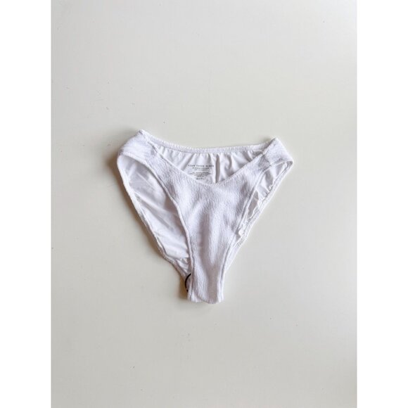 NWOT 437 FOUR THREE SEVEN White Crinkle V-Front Bikini Bottom, Size M - Picture 1 of 8